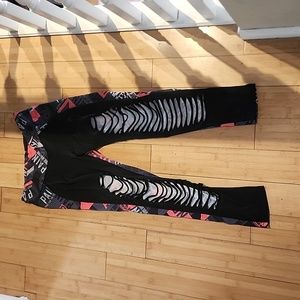 Leggings- cut/ripped look